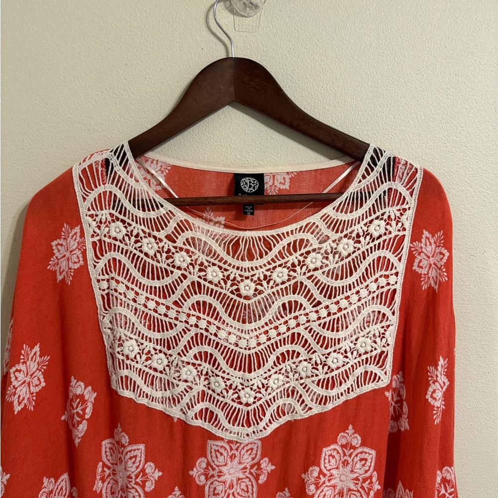 Bobeau Boho Crochet Lace Floral Blouse Coral White Peasant Top M - Picture 10 of 10